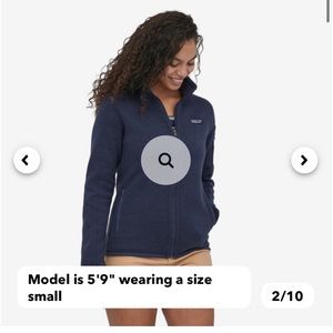 Patagonia women’s better sweater fleece in navy!